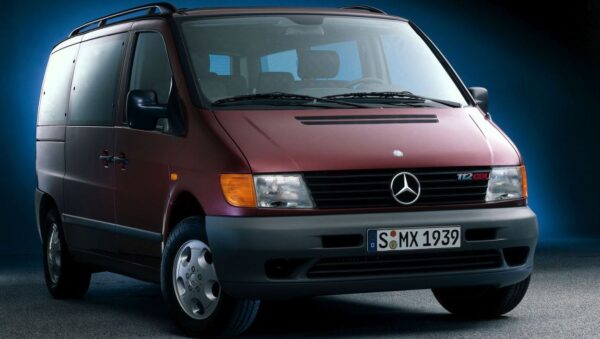 Service manual Mercedes 108, 110, 112, 113, 114 CDI Kombi / 638 Model with 611.980 | VSA638194********