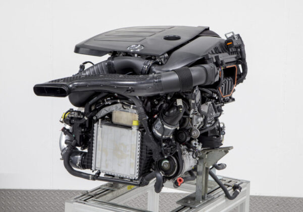 Service manual Mercedes-Benz M264 Engine | Up to 2020 incl.